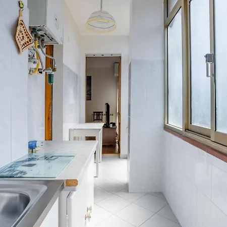 Cozy With Balcony! Viareggio