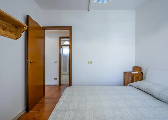 Apartment Guesthost - Cozy With Balcony! Viareggio